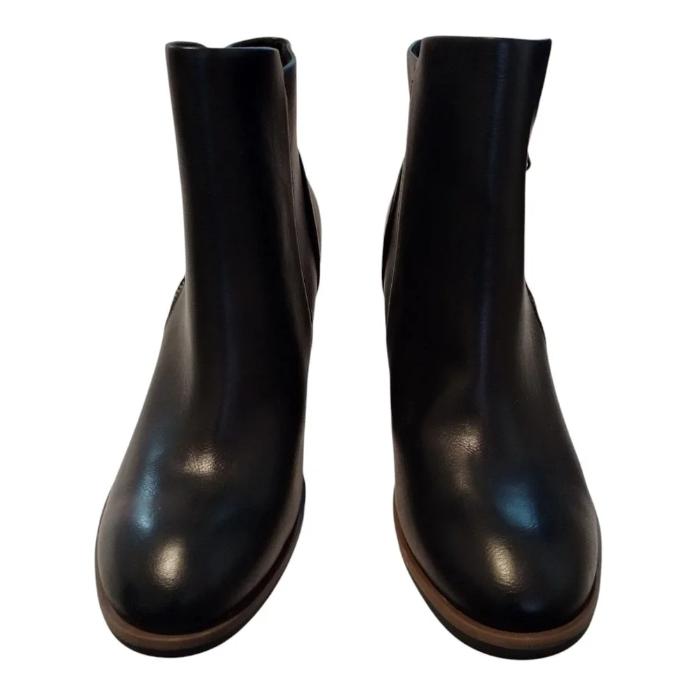 Korks Women's Hattie Round Toe Side Zip Ankle Bootie Size 7 Black Western‎